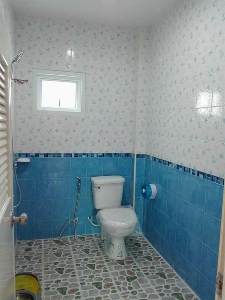 Bathroom, vinay khand 5 Pg For Girls In Vinay Khand 5 10677453