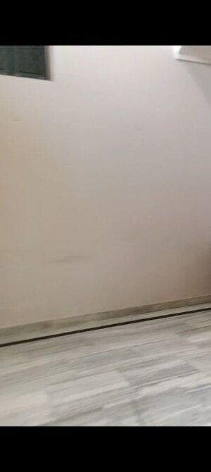 Furnished Amenities in 3 BHK Builder Floor at Mohit Nagar – for Rent