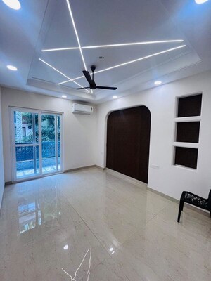 Team Area in 4 BHK Builder Floor at South City 2 – for Sale