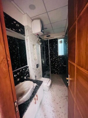 Team Area in 4 BHK Builder Floor at South City 2 – for Sale
