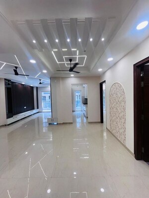 4 BHK Builder Floor For Sale in South City 2
