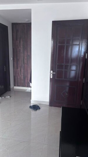 Furnished Amenities in 4 BHK Builder Floor at Green Fields Colony – for Sale