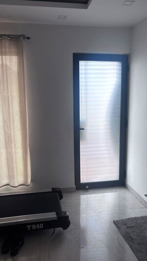 Room in 4 BHK Builder Floor at Green Fields Colony – for Sale