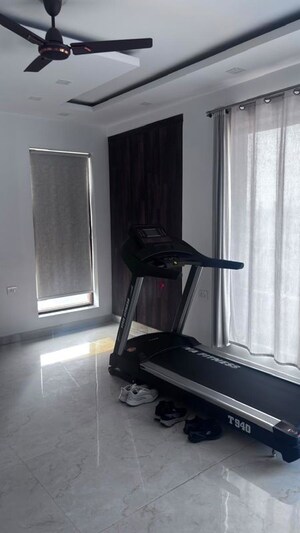 Furnished Amenities in 4 BHK Builder Floor at Green Fields Colony – for Sale