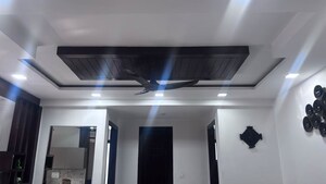 Furnished Amenities in 4 BHK Builder Floor at Green Fields Colony – for Sale