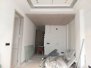 Room in 3 BHK Builder Floor at Kailash Hills – for Sale