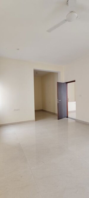 Room in 3 BHK Villa at Vidhan Sabha Marg – for Rent