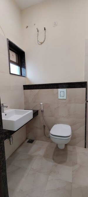 Bathroom in 3 BHK Villa at Vidhan Sabha Marg – for Rent