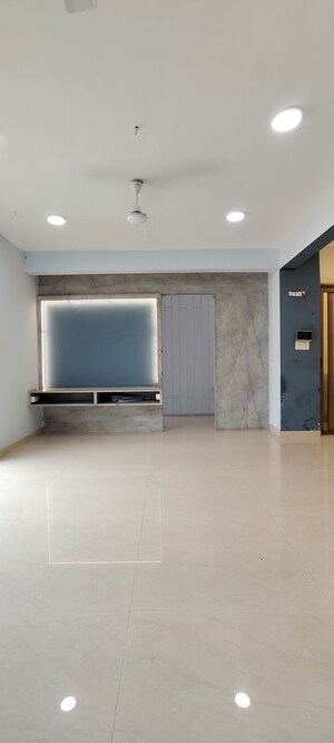 Room in 3 BHK Villa at Vidhan Sabha Marg – for Rent