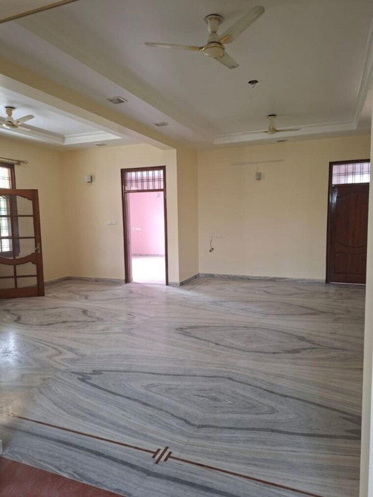 Room, sadhana-vijay-orc  2200 Sq.Ft. Apartment In Viraj Khand Lucknow 10677457