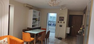 Team Area in 3 BHK Apartment at Kalpataru Radiance, Goregaon West – for Sale