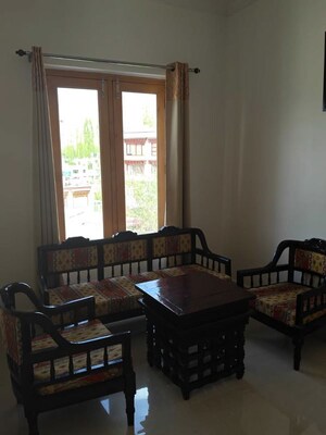 Living Room in  Pg at Vineet Khand 6 – for Rent