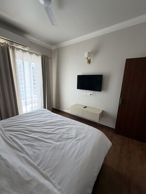 Furnished Amenities in 1 BHK Apartment at Central Park 3 The Room, Sohna Sector 33 – for Rent