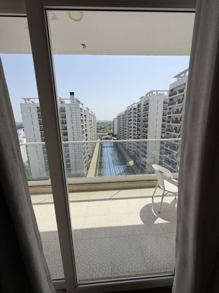 Balcony, central-park-3-the-room 1 Bedroom 919 Sq.Ft. Apartment In Sohna Sector 33 Gurgaon 10677509