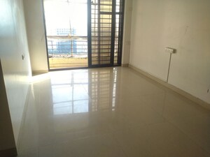 Room in 3 BHK Apartment at Kalpataru Radiance, Goregaon West – for Sale