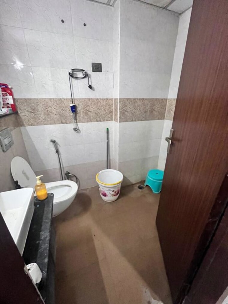 Bathroom, supertech-eco-village-ii 2 Bedroom 1106 Sq.Ft. Apartment In Sector 16b Greater Noida Greater Noida 10677520