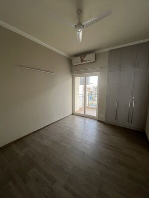 Room in 2.5 BHK Builder Floor at Central Park Cerise Suites, Sohna Sector 33 – for Sale