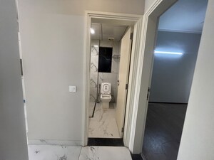 Building Lobby in 2.5 BHK Builder Floor at Central Park Cerise Suites, Sohna Sector 33 – for Sale