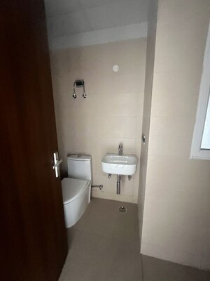 Bathroom in 2.5 BHK Builder Floor at Central Park Cerise Suites, Sohna Sector 33 – for Sale