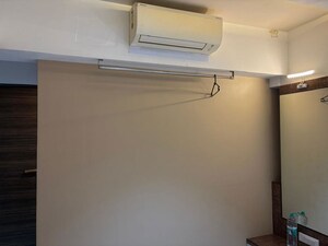 Room in 2 BHK Apartment at Kanakia Rainforest, Andheri East – for Rent