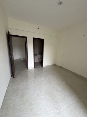 Room in 2 BHK Apartment at Eldeco Accolade, Sohna Sector 2 – for Sale
