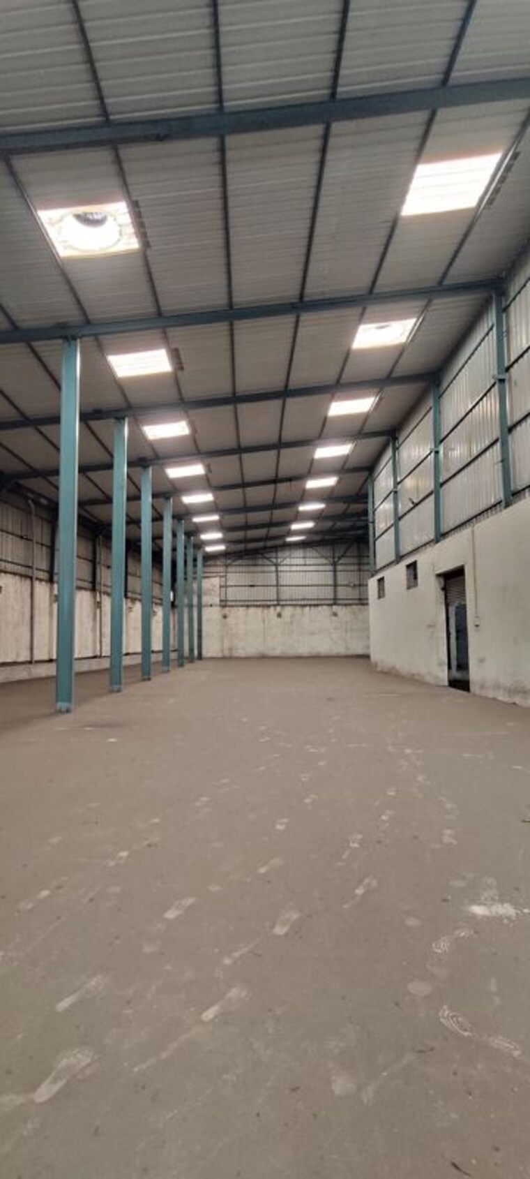  Parking, bhanpuri Commercial Warehouse 21500 Sq.Ft. In Bhanpuri Raipur 10677487