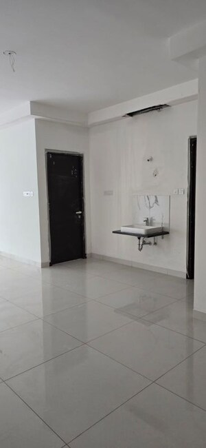 Room in 3 BHK Apartment at Aparna Zenon, Puppalaguda – for Sale