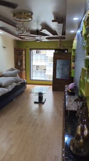 Living Room in 3 BHK Apartment at Chembur – for Rent