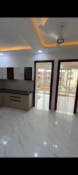 Room in 3 BHK Builder Floor at Shubh Villa, Sector 27 Yamuna Expressway – for Sale