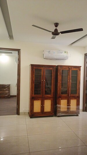 Room in 4 BHK Apartment at Dhakoli – for Rent
