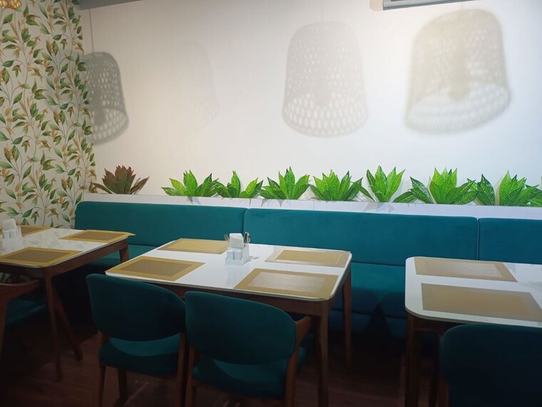 Team Area, dev-atelier Commercial Showroom 2100 Sq.Ft. In Prahlad Nagar Ahmedabad 10675561