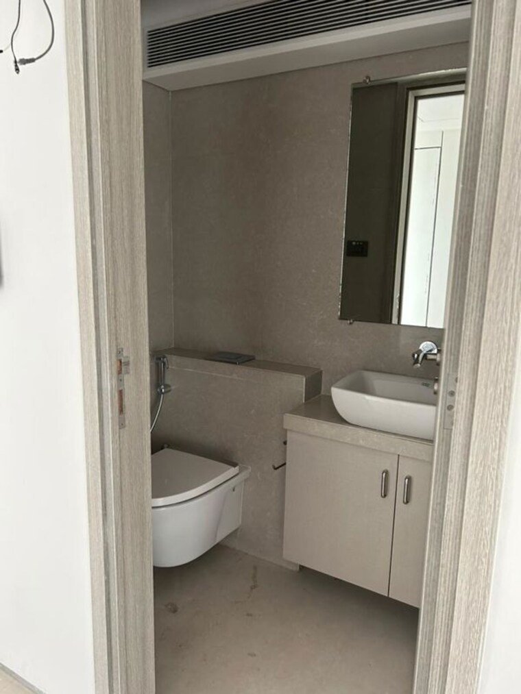 Bathroom, rustomjee-paramount 4 Bedroom 1980 Sq.Ft. Apartment In Khar West Mumbai 10677692