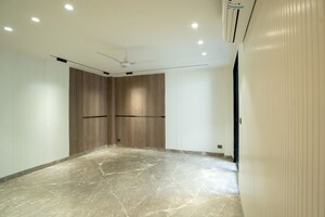 Room in 3 BHK Builder Floor at Sector 22 – for Rent
