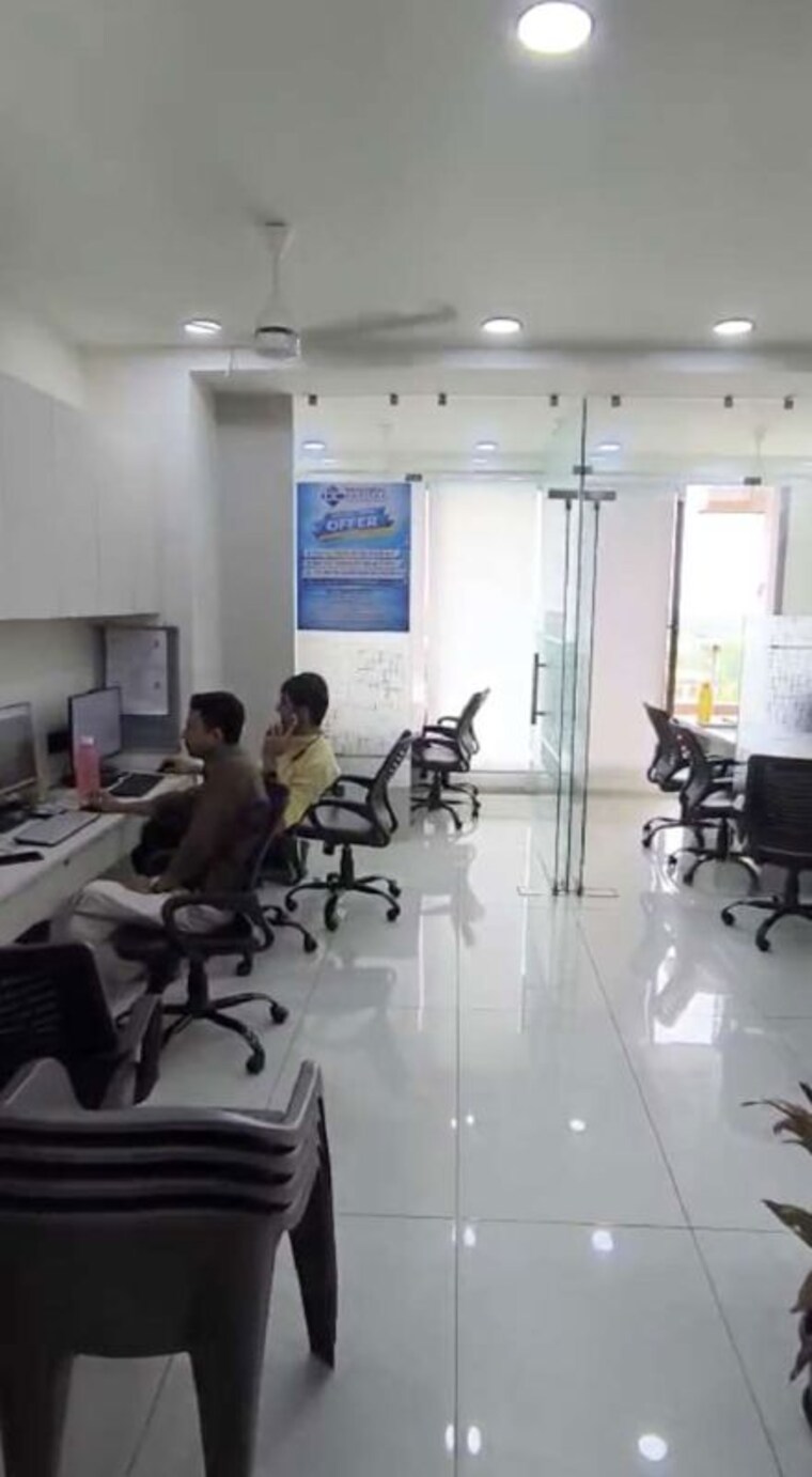 Team Area, west end park Commercial Office Space 900 Sq.Ft. In West End Park Ahmedabad 10677676