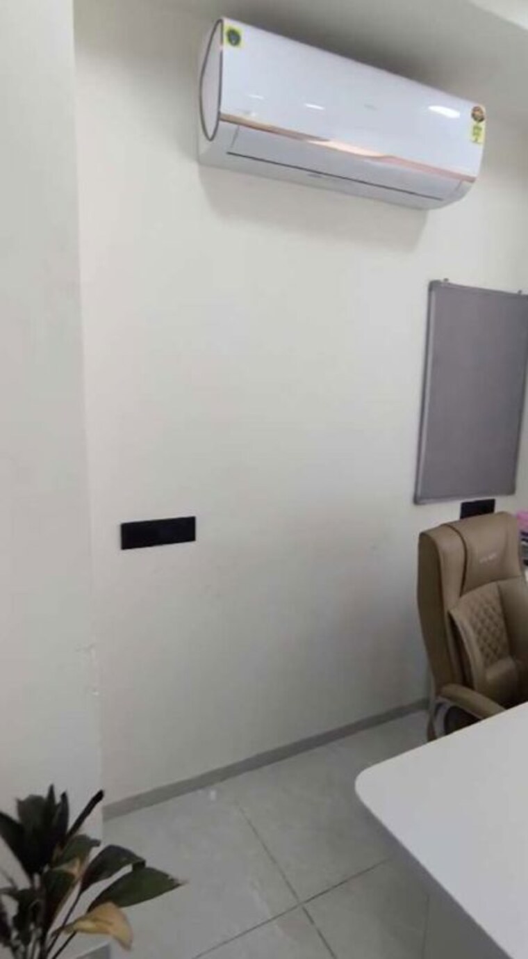 undefined, west end park Commercial Office Space 900 Sq.Ft. In West End Park Ahmedabad 10677676