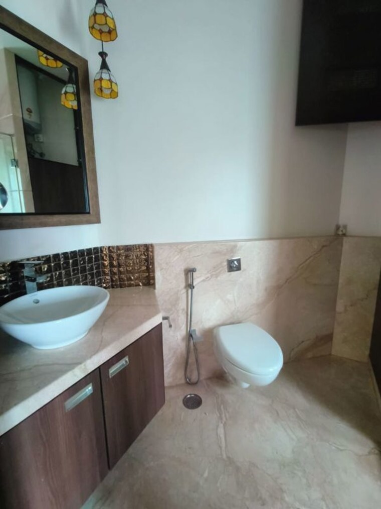 Bathroom, nibbana-apartments 4 Bedroom 4200 Sq.Ft. Apartment In Bandra West Mumbai 10677732