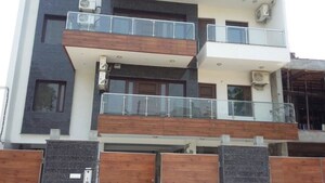 Kitchen in 3 BHK Independent House at Sector 14 – for Rent