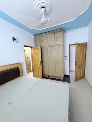Bedroom in 3 BHK Apartment at Vikas Puri – for Rent