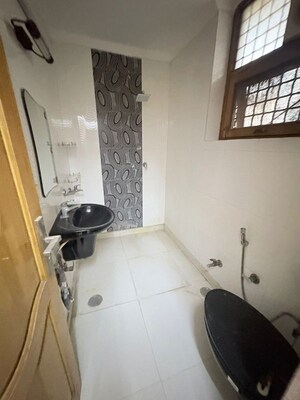 Attached Bathroom in 3 BHK Apartment at Vikas Puri – for Rent