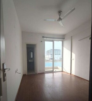 Room in 3 BHK Apartment at Aerocity – for Rent