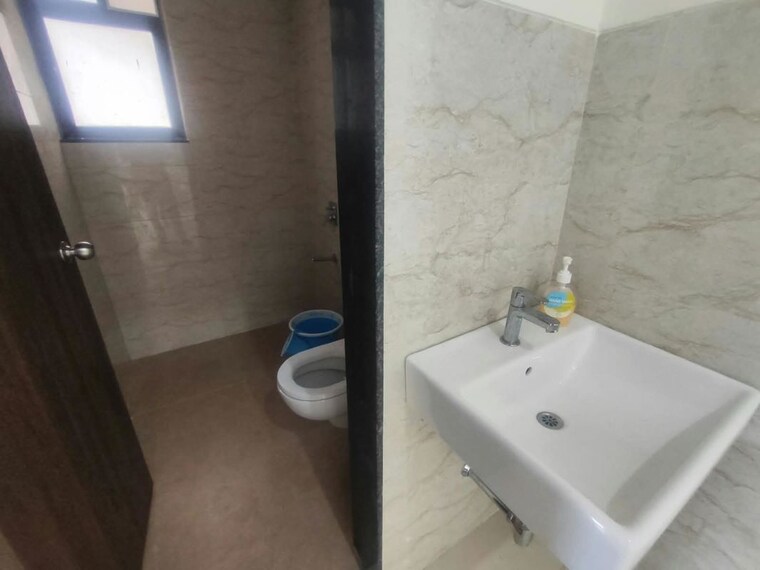 Bathroom, lodha-bella-vita 2 Bedroom 741 Sq.Ft. Apartment In Nibm Road Pune 10677761