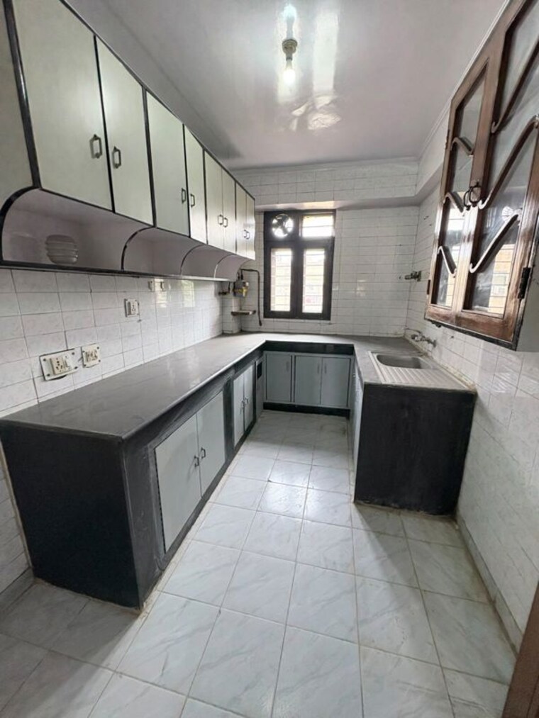 Kitchen, vikas puri 3 Bedroom 1150 Sq.Ft. Apartment In Vikas Puri Delhi 10677769
