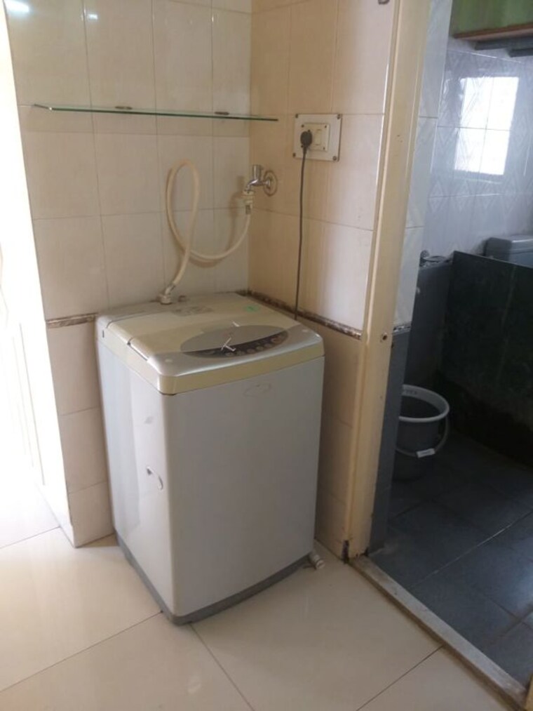 Bathroom, dsk-akash-ganga 3 Bedroom 1400 Sq.Ft. Apartment In Aundh Pune 10677796