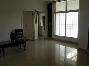Room in 2 BHK Apartment at Manikchand Malabar, Lulla Nagar – for Rent
