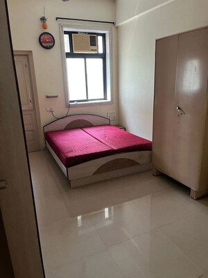 Bedroom in 2 BHK Apartment at Kataria Colony, Dadar West – for Rent