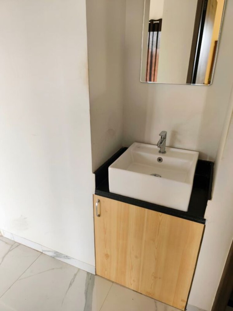 Bathroom, kakkad-la-vida 2 Bedroom 882 Sq.Ft. Apartment In Balewadi Pune 10677834
