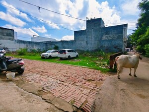   Plot at Jankipuram Extension – for Sale