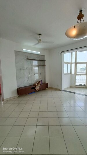 2 BHK Apartment For Rent in Maple Heights, Sector 43