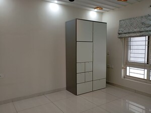 Room in 3 BHK Apartment at Sumadhura Acropolis, Gachibowli – for Rent