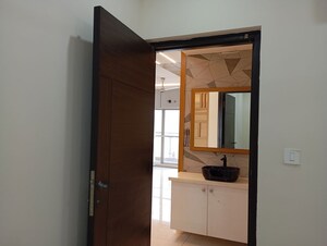 Room in 3 BHK Apartment at Sumadhura Acropolis, Gachibowli – for Rent